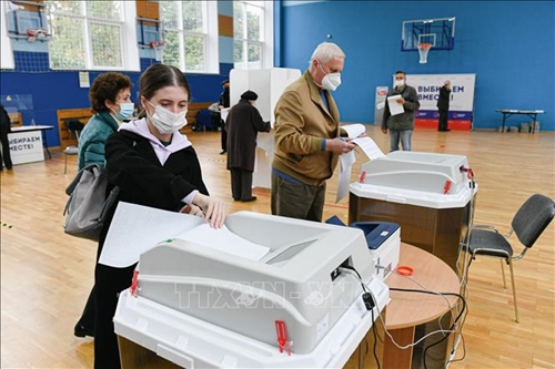 Đảng Nước Nga thống nhất cầm quyền dẫn đầu trong cuộc bầu cử Duma Quốc gia Nga